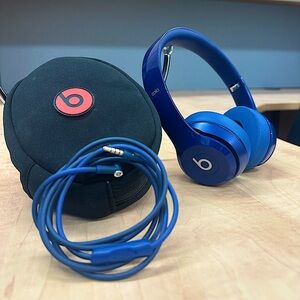Beats Solo 2 Wireless Blue Headphones